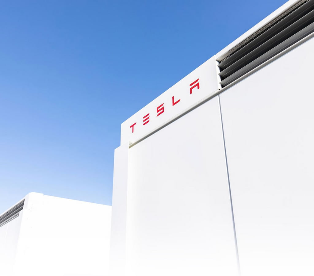Growatt vs. Tesla: Which Solar Battery Reigns Supreme in 2025?