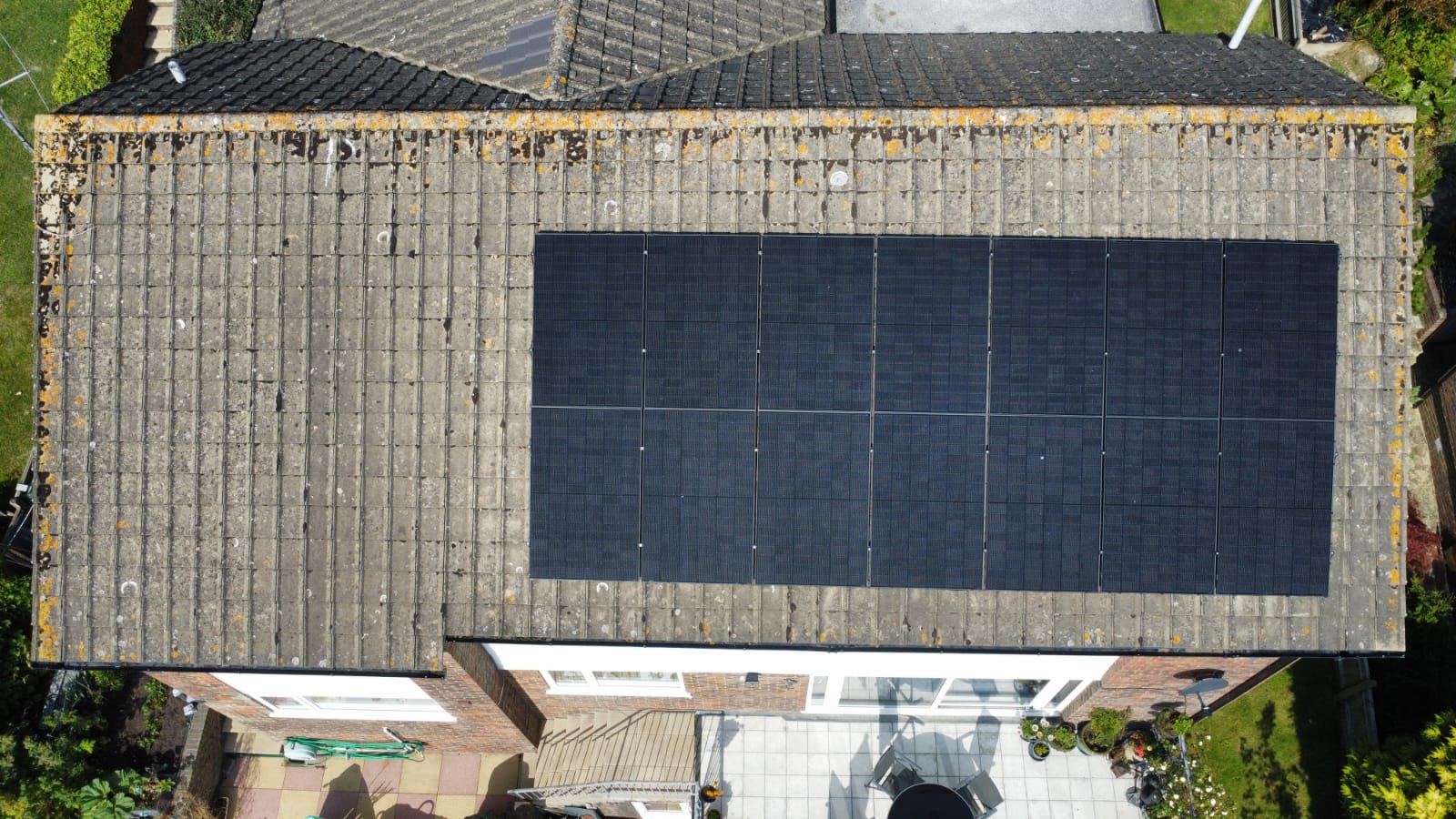 The Solar-Powered Home: Integrating Maxeon Panels and Growatt Batteries for Maximum Savings